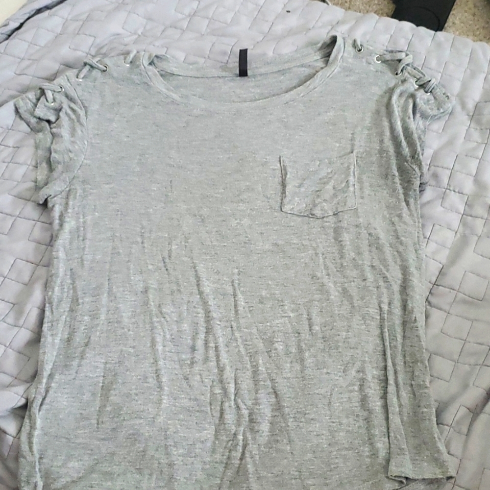 Grey pocket tee with awesome sleeve detail